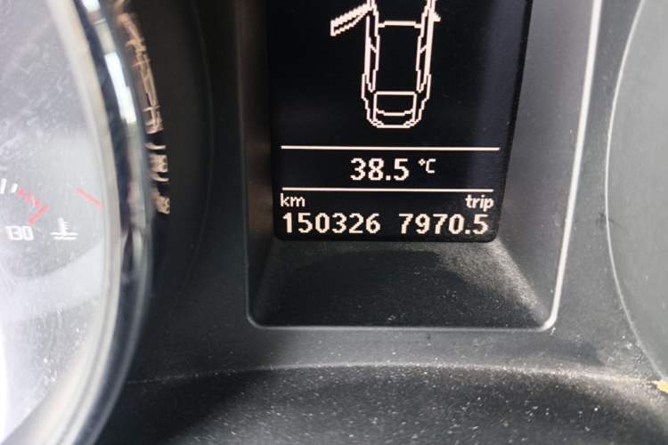 Used Skoda Superb 2013 1.8TSI Automatic Yashi Edition Odometer Close Up