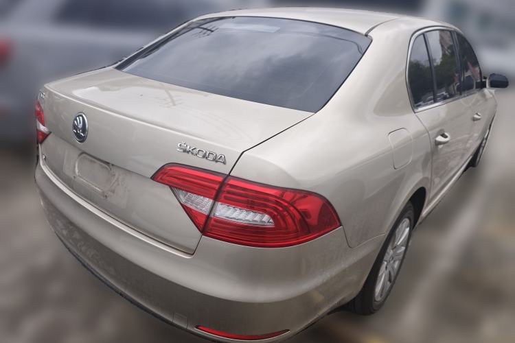 Used Skoda Superb 2013 1.4TSI DSG Sport Edition Rear Right 45 Deg