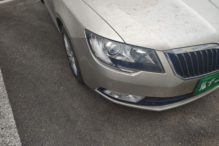 Used Skoda Superb 2013 1.8TSI Automatic MingShi Edition Right Front Headlight