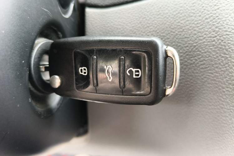 Used Skoda Superb 2013 1.8TSI Automatic Yashi Edition Vehicle Key