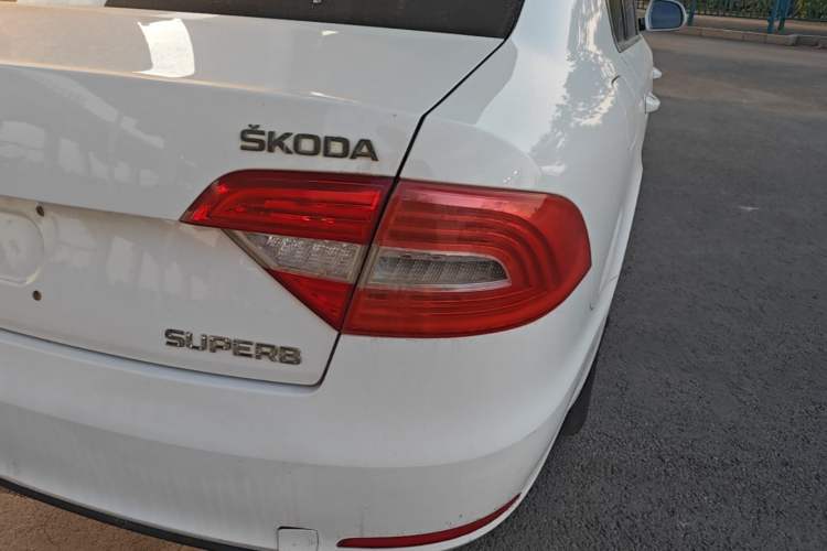 Used Skoda Superb 2015 1.8TSI Manual Shen Shi Edition Exterior 3
