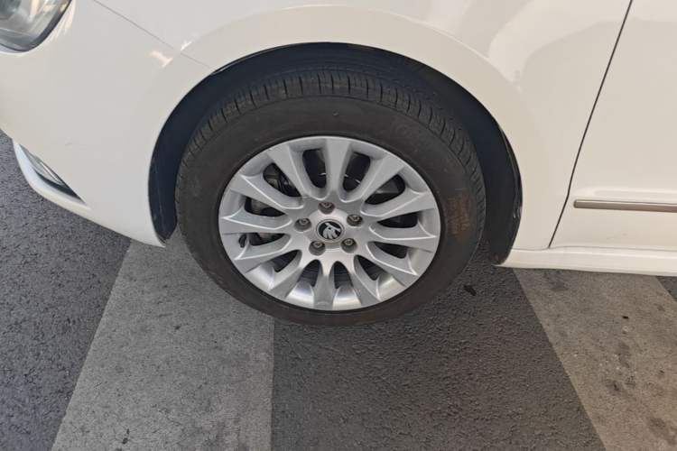Used Skoda Superb 2015 1.8TSI Manual Shen Shi Edition Exterior 4