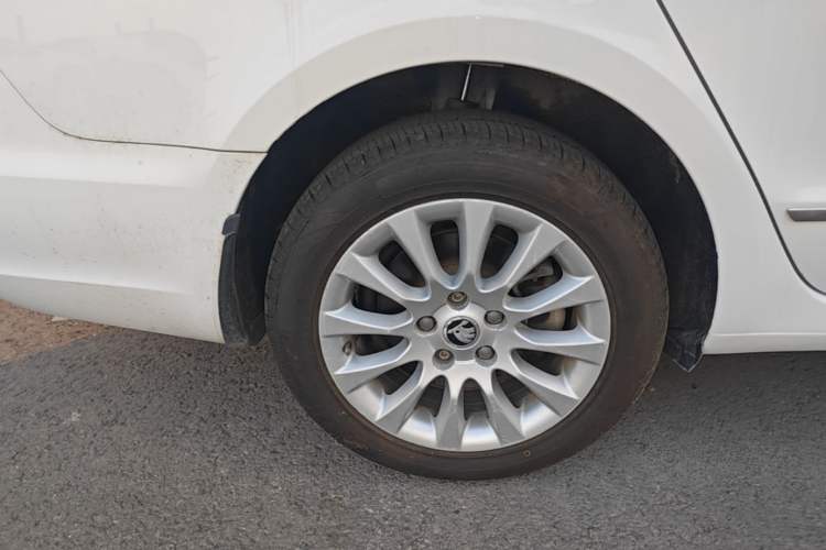 Used Skoda Superb 2015 1.8TSI Manual Shen Shi Edition Exterior 5