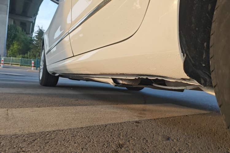 Used Skoda Superb 2015 1.8TSI Manual Shen Shi Edition Left Side Sill