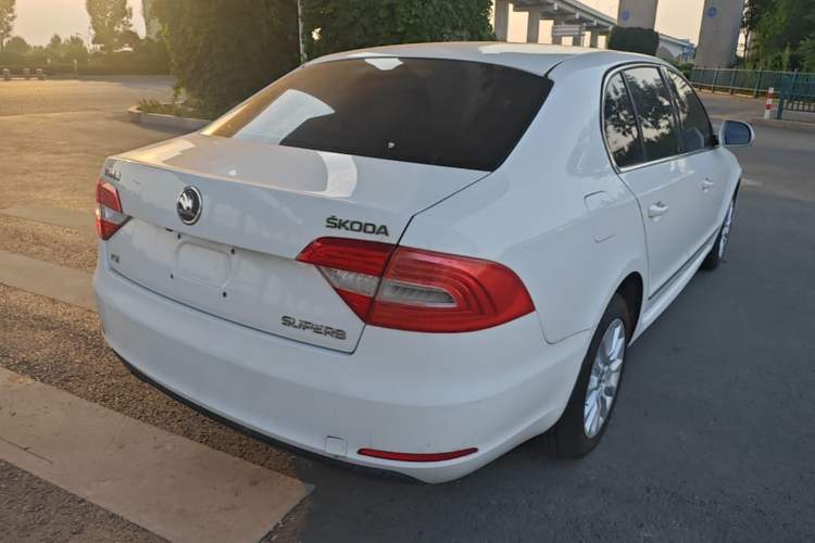Used Skoda Superb 2015 1.8TSI Manual Shen Shi Edition Rear Right 45 Deg