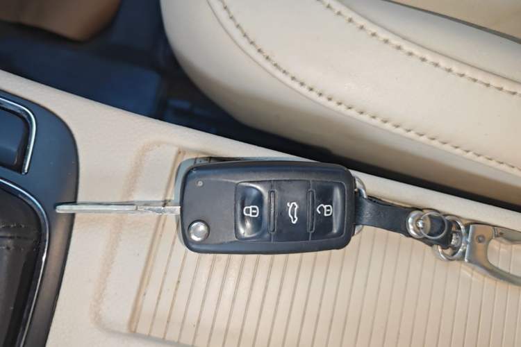 Used Skoda Superb 2015 1.8TSI Manual Shen Shi Edition Vehicle Key