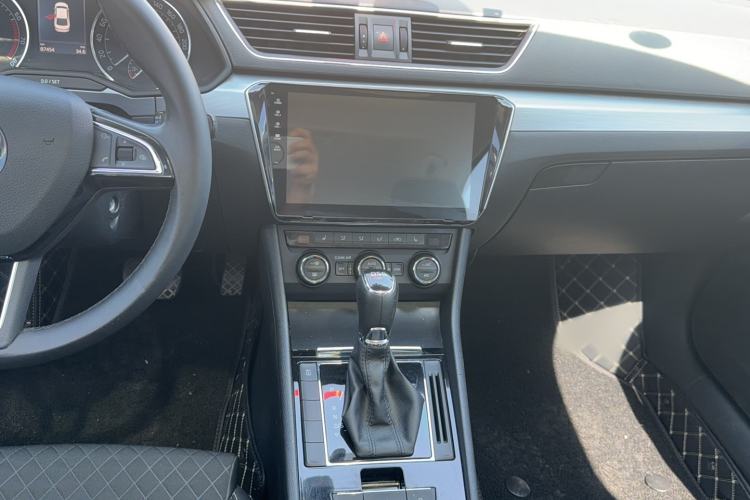 Used Skoda Superb 2016 TSI280 DSG Innovation Edition Audio And AC Panel