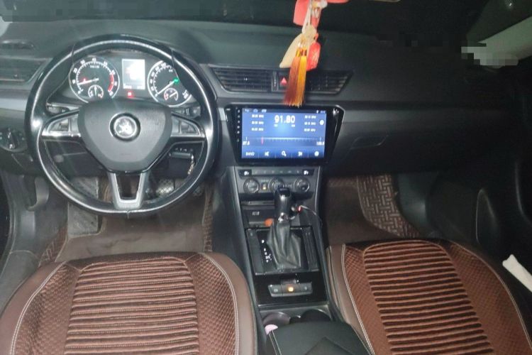 Used Skoda Superb 2016 TSI330 DSG Innovation Edition Center Console