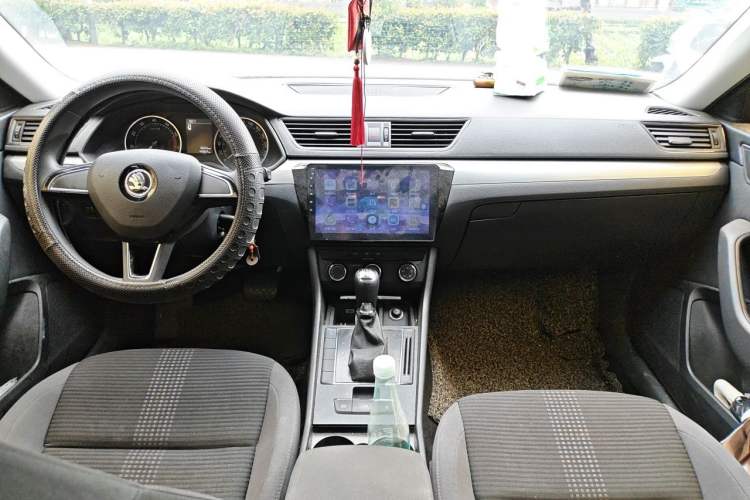 Used Skoda Superb 2016 TSI280 DSG Advanced Edition Center Console