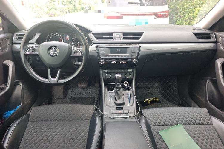 Used Skoda Superb 2016 TSI280 DSG Innovation Edition Center Console