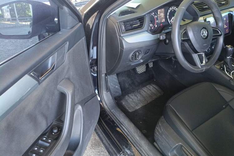 Used Skoda Superb 2016 TSI280 DSG Advanced Edition Driver Seat