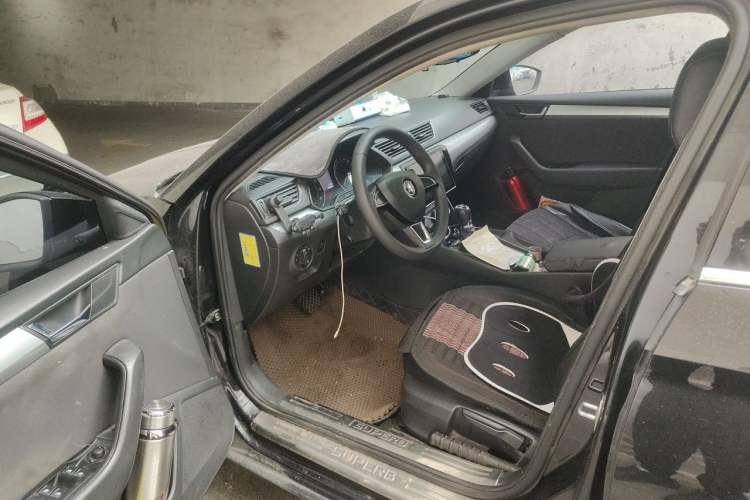 Used Skoda Superb 2016 TSI280 DSG Advanced Edition Driver Seat