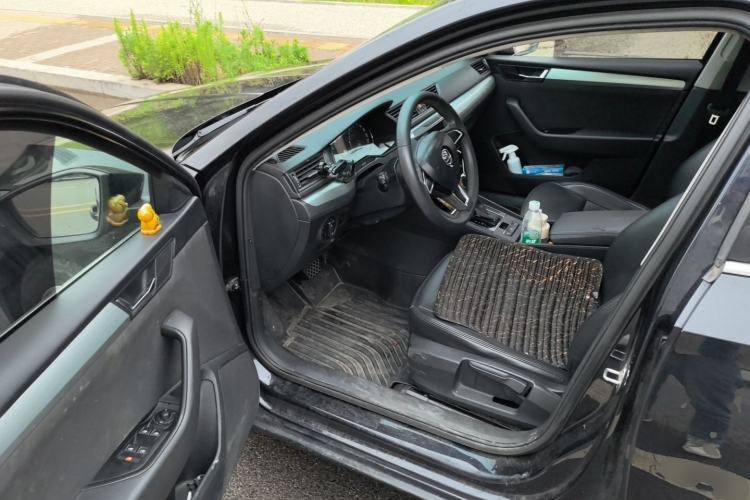 Used Skoda Superb 2016 TSI280 DSG Advanced Edition Driver Seat