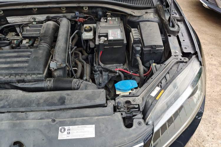 Used Skoda Superb 2016 TSI280 DSG Advanced Edition Engine Bay Left