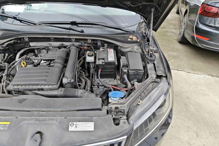 Used Skoda Superb 2016 TSI280 DSG Advanced Edition Engine Bay Left