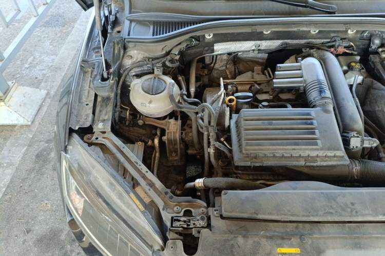 Used Skoda Superb 2016 TSI280 DSG Advanced Edition Engine Bay Right