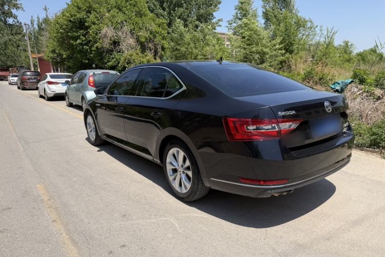Used Skoda Superb 2016 TSI280 DSG Innovation Edition Exterior 3