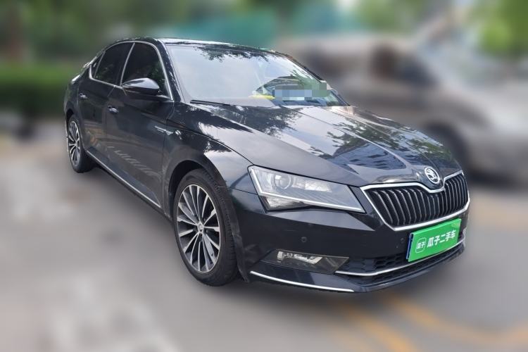 Used Skoda Superb 2016 TSI330 DSG Innovation Edition Front Right 45 Deg