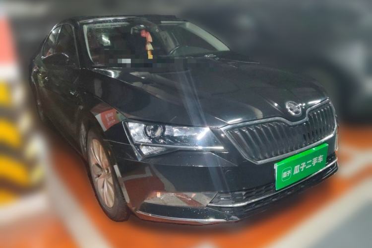 Used Skoda Superb 2016 TSI330 DSG Innovation Edition Front Right 45 Deg