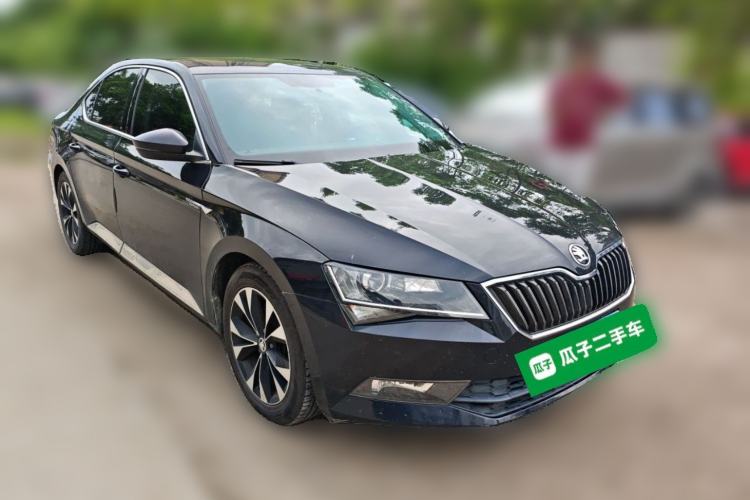 Used Skoda Superb 2016 TSI280 DSG Advanced Edition Front Right 45 Deg