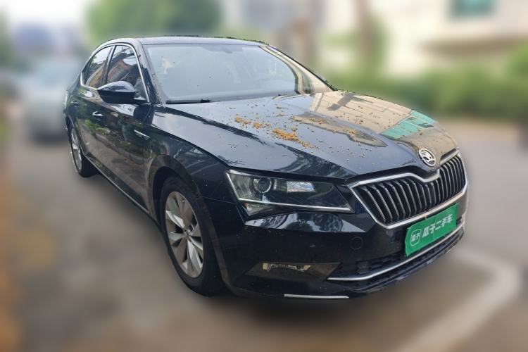 Used Skoda Superb 2016 TSI280 DSG Innovation Edition Front Right 45 Deg