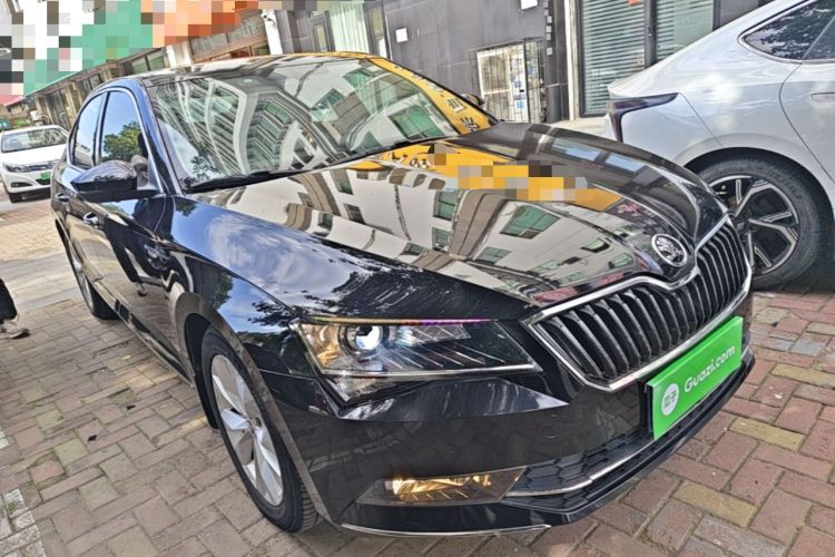 Used Skoda Superb 2016 TSI280 DSG Innovation Edition Front Right 45 Deg