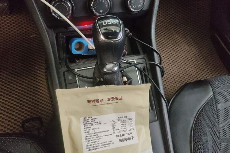Used Skoda Superb 2016 TSI280 DSG Advanced Edition Gear Lever