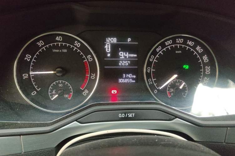 Used Skoda Superb 2016 TSI280 DSG Advanced Edition Instrument Cluster