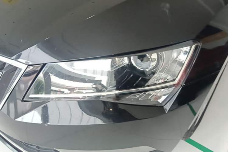 Used Skoda Superb 2016 TSI280 DSG Innovation Edition Left Front Headlight