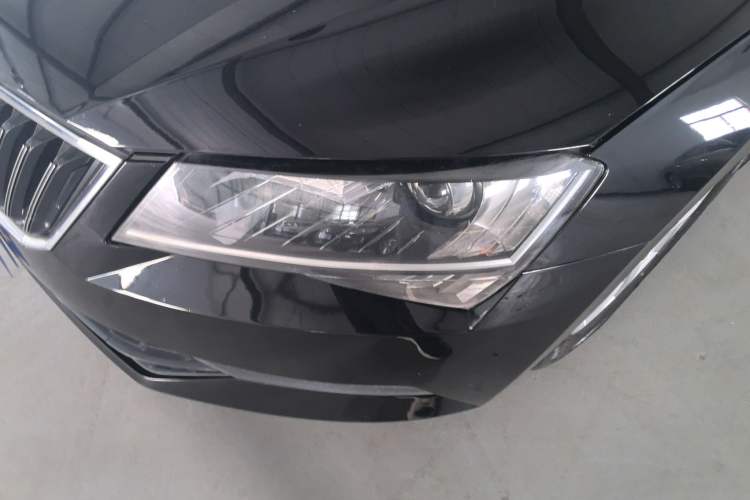 Used Skoda Superb 2016 TSI330 DSG Innovation Edition Left Front Headlight