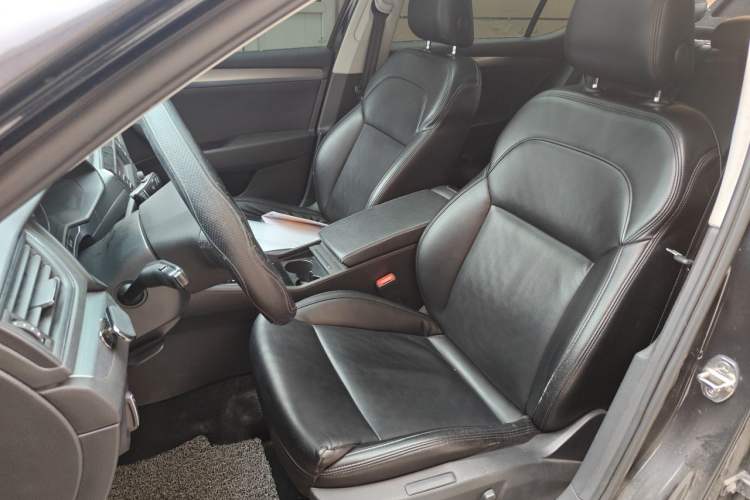 Used Skoda Superb 2016 TSI280 DSG Innovation Edition Left Front Seat