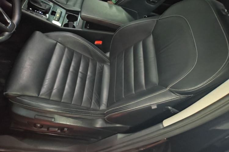 Used Skoda Superb 2016 TSI330 DSG Smart Drive Edition Left Front Seat