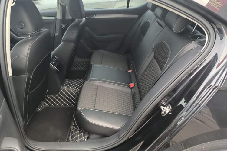 Used Skoda Superb 2016 TSI280 DSG Innovation Edition Left Rear Seat