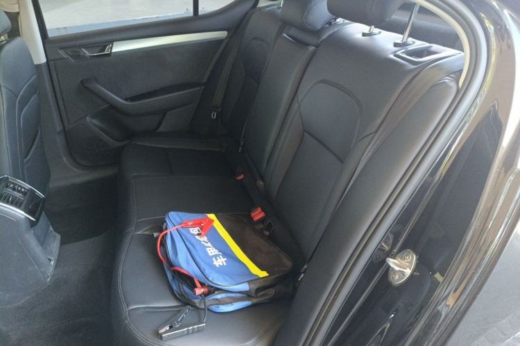 Used Skoda Superb 2016 TSI280 DSG Advanced Edition Left Rear Seat