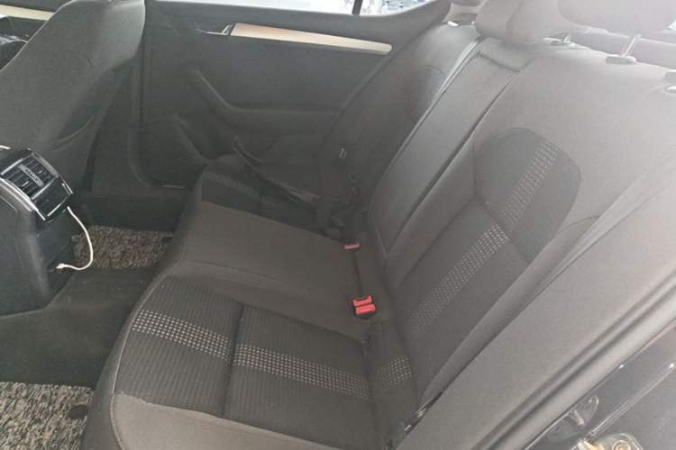 Used Skoda Superb 2016 TSI280 DSG Advanced Edition Left Rear Seat