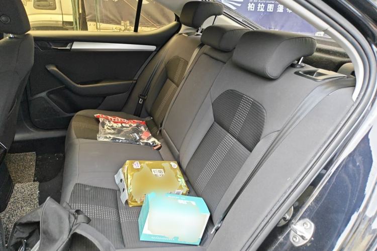 Used Skoda Superb 2016 TSI280 DSG Advanced Edition Left Rear Seat