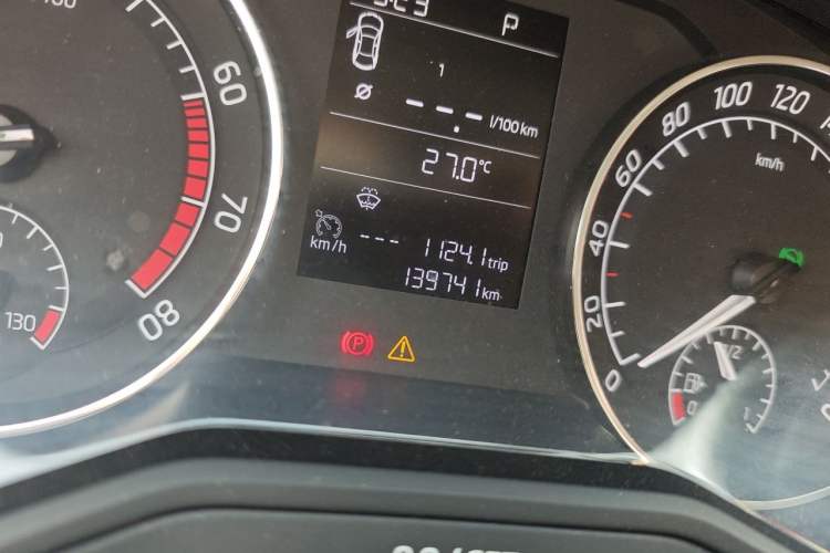 Used Skoda Superb 2016 TSI280 DSG Advanced Edition Odometer Close Up