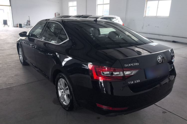 Used Skoda Superb 2016 TSI330 DSG Innovation Edition Rear Left 45 Deg