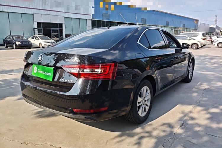 Used Skoda Superb 2016 TSI280 DSG Advanced Edition Rear Right 45 Deg