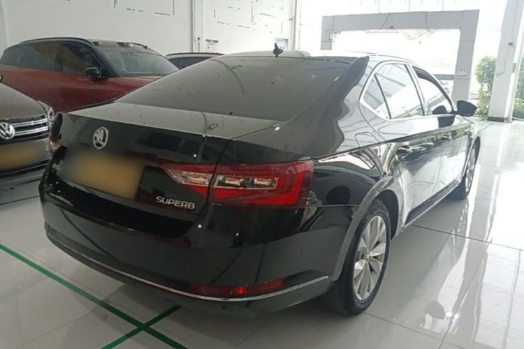 Used Skoda Superb 2016 TSI280 DSG Innovation Edition Rear Right 45 Deg