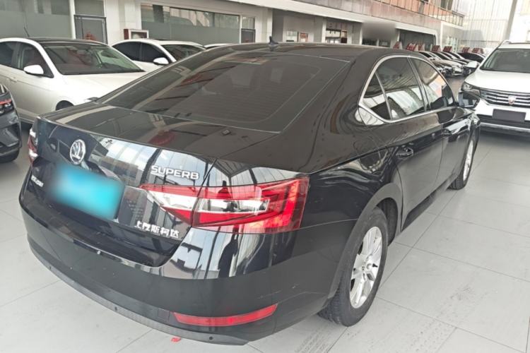 Used Skoda Superb 2016 TSI280 DSG Advanced Edition Rear Right 45 Deg