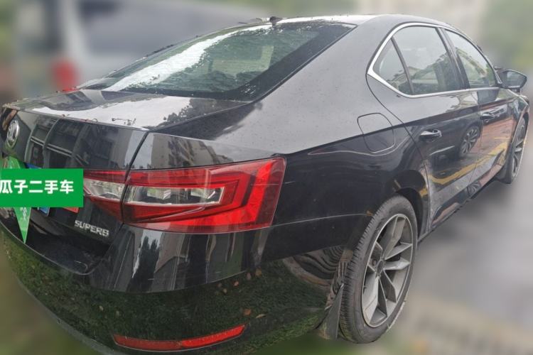 Used Skoda Superb 2016 TSI280 Manual Front-Drive Version Rear Right 45 Deg