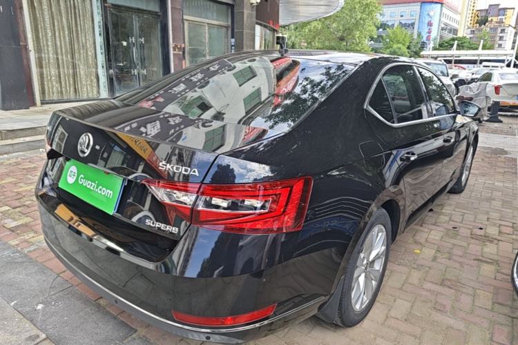 Used Skoda Superb 2016 TSI280 DSG Innovation Edition Rear Right 45 Deg