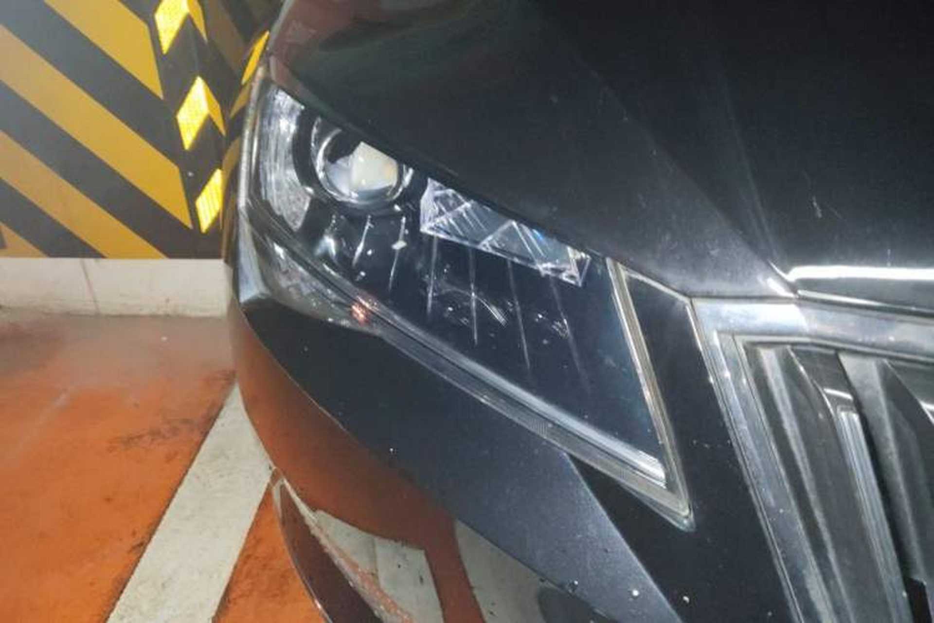 Used Skoda Superb 2016 TSI330 DSG Innovation Edition Right Front Headlight