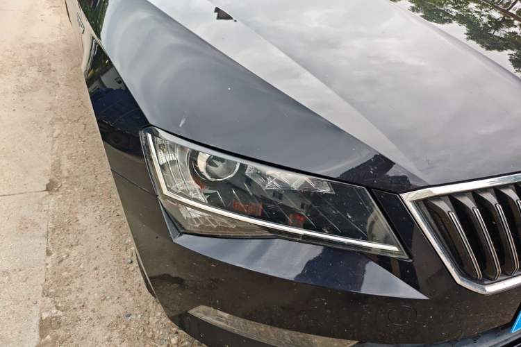 Used Skoda Superb 2016 TSI280 DSG Advanced Edition Right Front Headlight