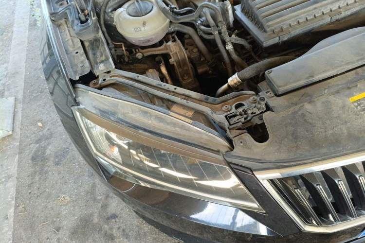 Used Skoda Superb 2016 TSI280 DSG Advanced Edition Right Front Headlight