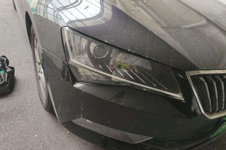 Used Skoda Superb 2016 TSI280 DSG Advanced Edition Right Front Headlight