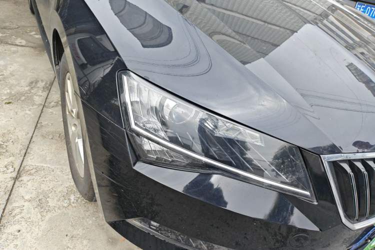 Used Skoda Superb 2016 TSI280 DSG Advanced Edition Right Front Headlight