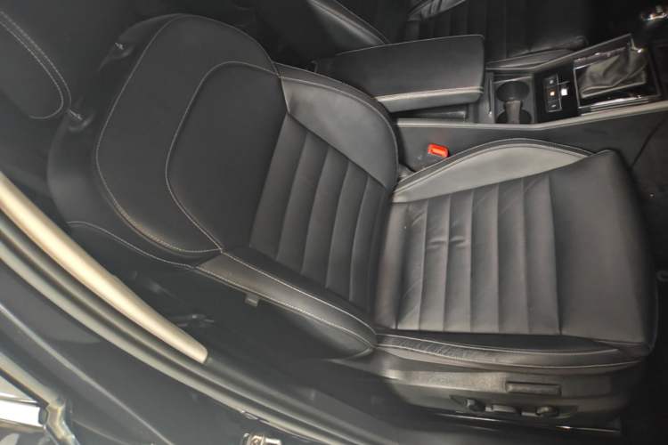 Used Skoda Superb 2016 TSI330 DSG Smart Drive Edition Right Front Seat