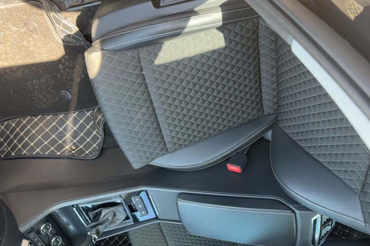 Used Skoda Superb 2016 TSI280 DSG Innovation Edition Right Front Seat